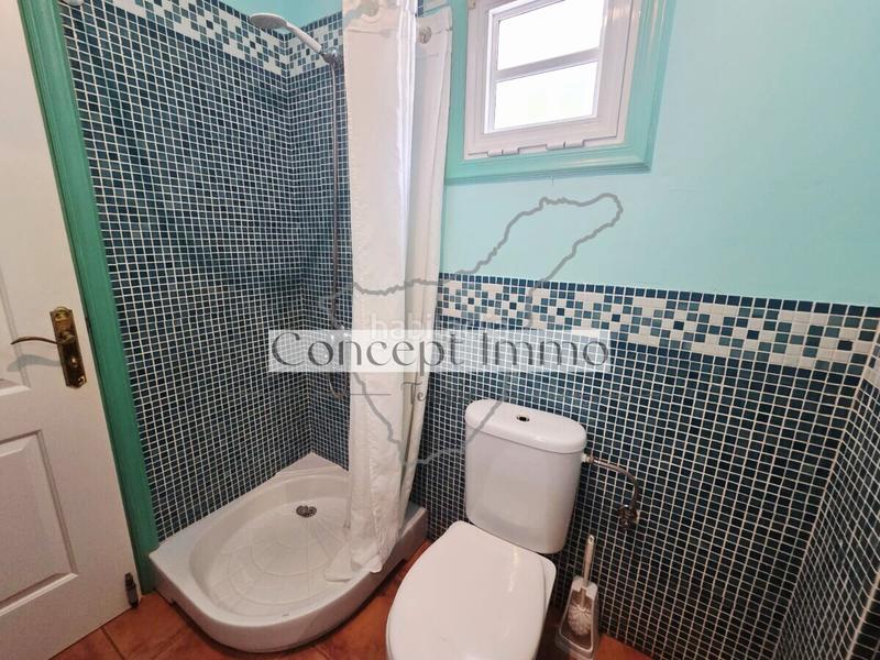 Foto f233cf67-3dc8-4fa3-b86e-47a702e9be1e. Alquiler planta baja apartamento amueblado de 1 dormitorio con un hermoso jardín privado y gran terraza con vistas al mar en Adeje