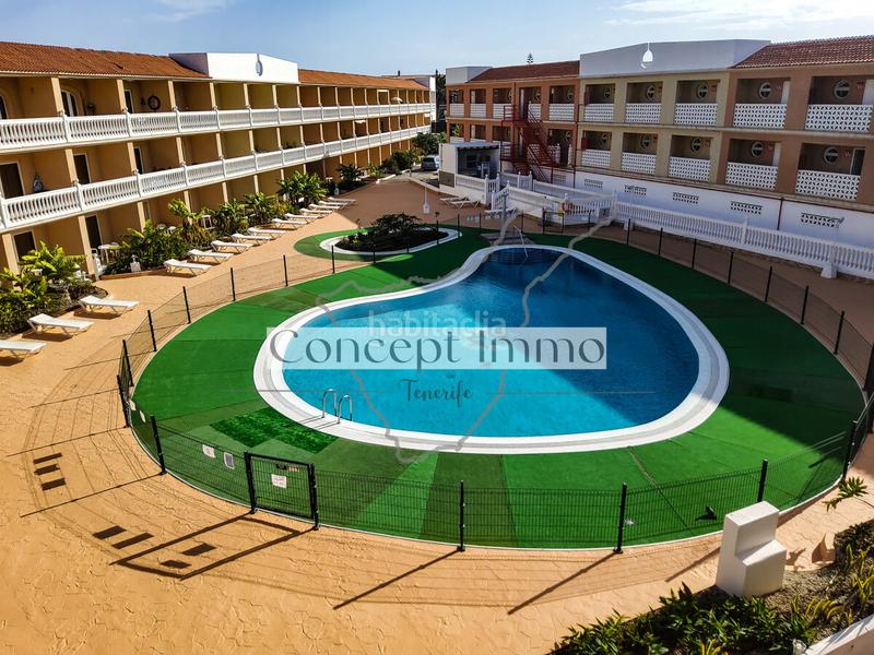 Foto 0e50baab-a01a-4024-8717-a84fdd686995. Estudio en calle ulises 1 estudio amueblado en aparthotel primera línea del mar con piscina climatizada y licencia vv! en Arona