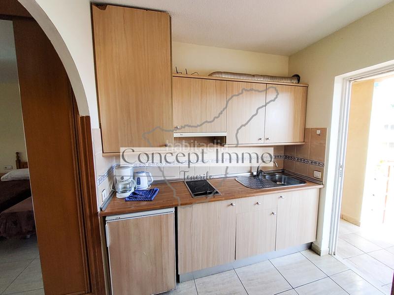 Foto 3f1bb26c-22cd-4678-a2ef-fc94ac78c0d2. Estudio en calle ulises 1 estudio amueblado en aparthotel primera línea del mar con piscina climatizada y licencia vv! en Arona