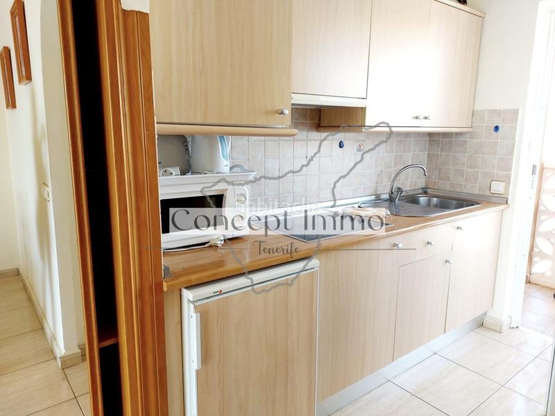 Foto f0f9bf9f-9447-4115-aff5-7cb5bf0be3e3. Estudio en calle ulises 1 estudio amueblado en aparthotel primera línea del mar con piscina climatizada y licencia vv! en Arona