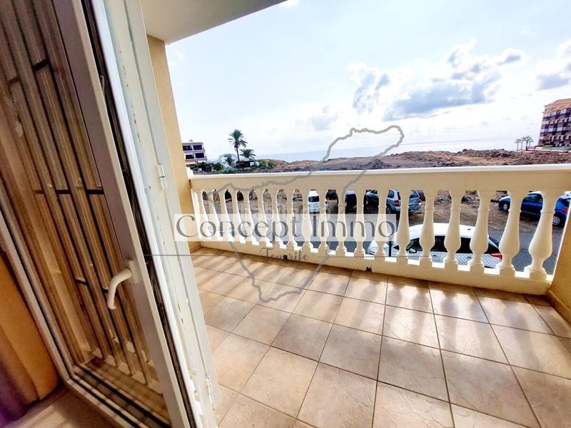 Foto 43531f73-0db4-4048-952b-069de2d4aeca. Estudio en calle ulises 1 estudio amueblado en aparthotel primera línea del mar con piscina climatizada y licencia vv! en Arona