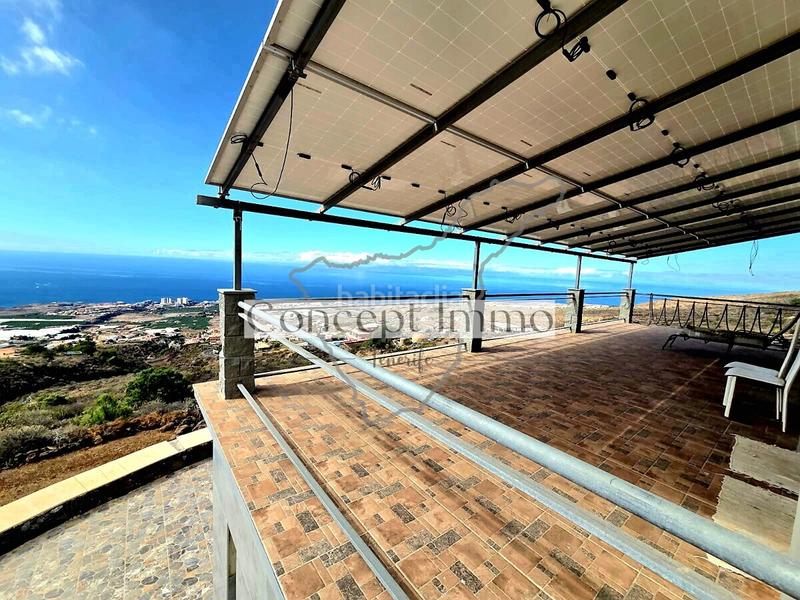 Foto 5b6f14c7-5db3-4e6f-b094-1f70d87ab52b. Casa amb aparcament a Casco Urbano Adeje