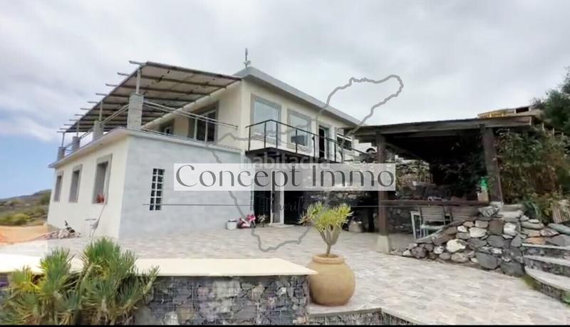 Foto 7f7a076d-c738-4bc2-92b8-1583fdba35aa. Casa amb aparcament a Casco Urbano Adeje