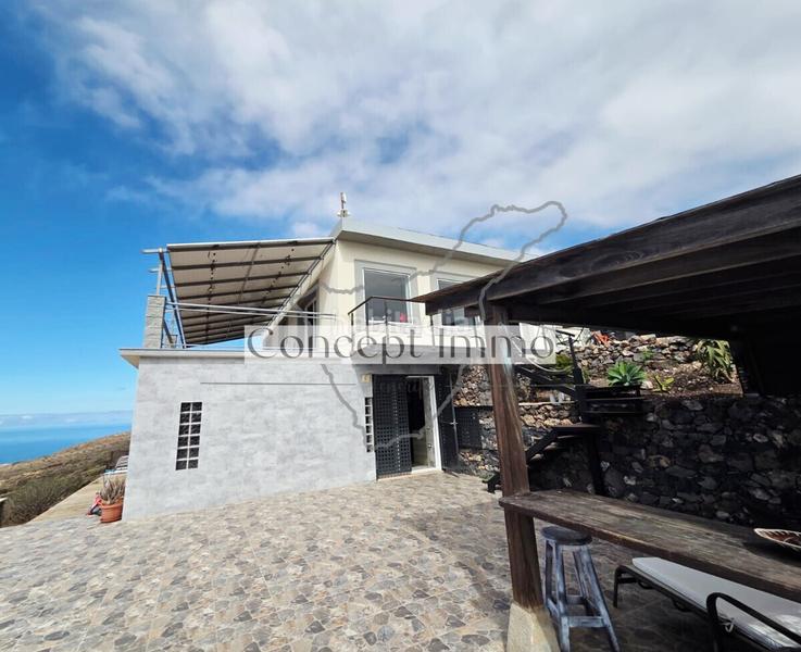 Foto c3730414-b0a1-4386-b7ee-8a5086aa54f6. Casa amb aparcament a Casco Urbano Adeje