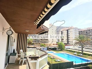 Etagenwohnung in Av. Juan Carlos I