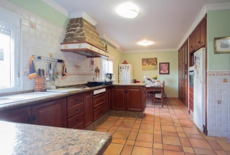 Foto 8043203c-b464-433b-b189-c5bcc089d15a. Chalet mit heizung parking in Las Lagunas - Campano Chiclana de la Frontera