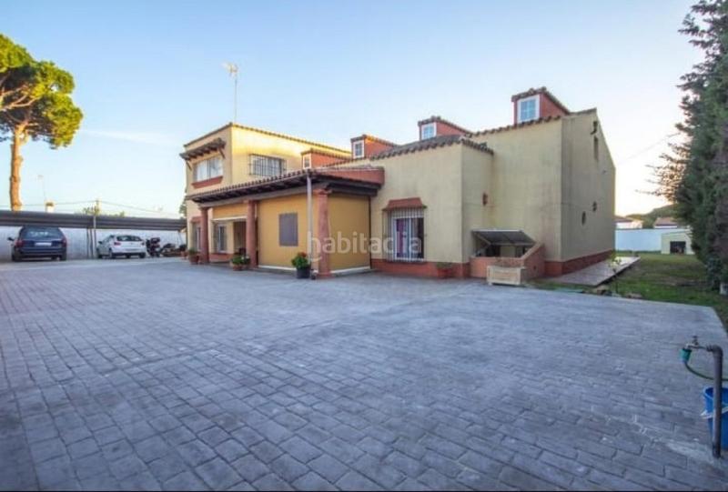 Foto ecb2fa43-f8f9-4035-9cf8-0db1a2aa5319. Chalet mit heizung parking in Las Lagunas - Campano Chiclana de la Frontera