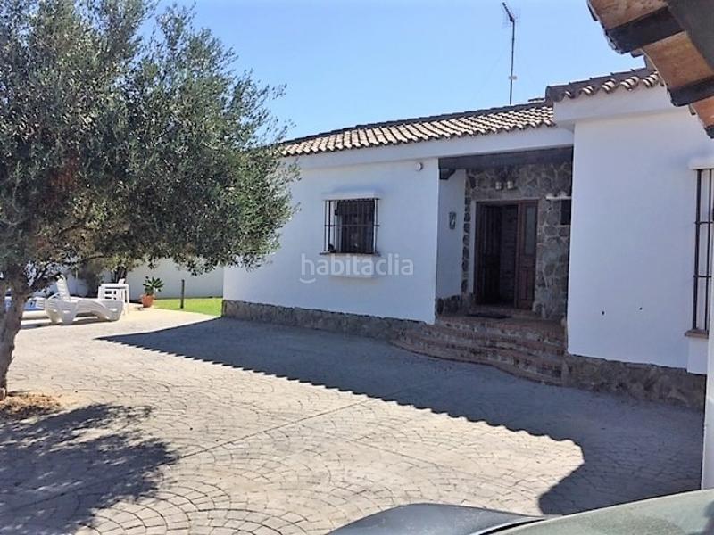 Foto bde78a7b-02bb-4722-b34c-aca3089ba655. Chalet con riscaldamento piscina in Núcleo urbano Chiclana de la Frontera