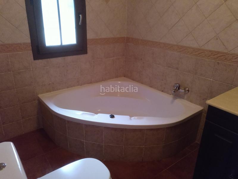 Foto 2596fe2b-1e41-44fe-a9f7-b46c0a3bee56. Chalet mit parking pool in La Barrosa Chiclana de la Frontera