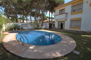 Xalet a La Barrosa. Villa gregorio