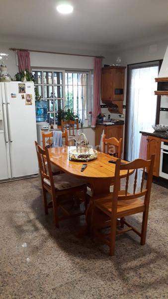 Foto 75ccaeaf-6755-432f-808c-08f018cc0125. Chalet con riscaldamento parcheggio piscina in Núcleo urbano Chiclana de la Frontera