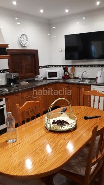 Foto dac56771-f989-415a-bae8-55fd62437fcd. Chalet con riscaldamento parcheggio piscina in Núcleo urbano Chiclana de la Frontera