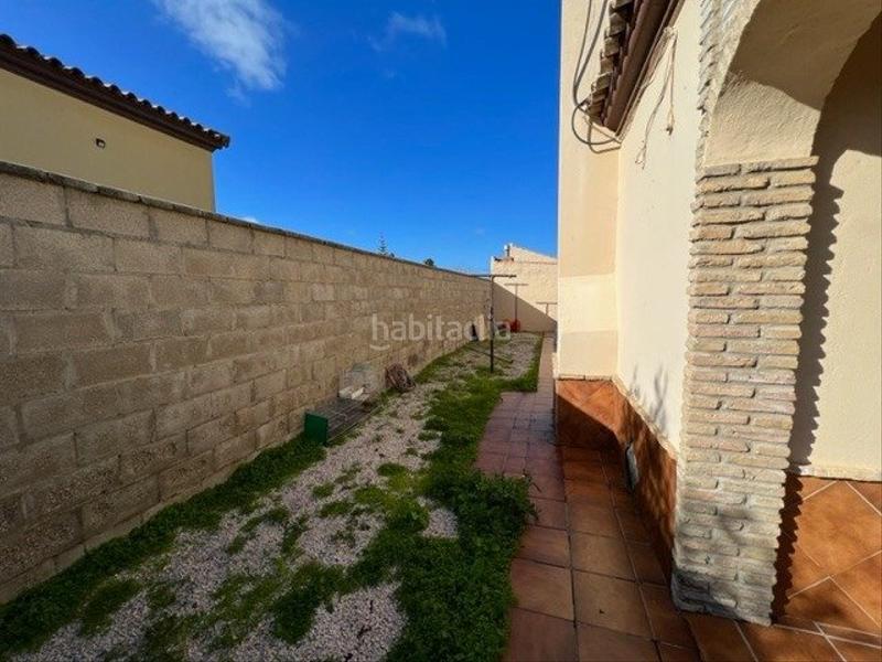 Foto ec7e6056-a90e-46b3-906a-bb0622cec405. Chalet villa leon en Las Lagunas - Campano Chiclana de la Frontera