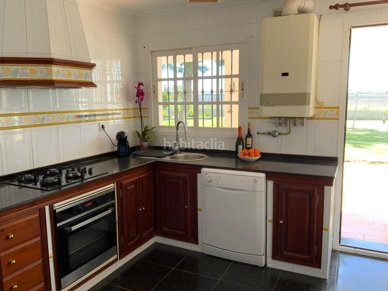 Foto dc4d23ba-a829-4d21-86e7-f28dd17e9f63. Alquiler chalet villa dos torres en Pelagatos - Pago del Humo Chiclana de la Frontera