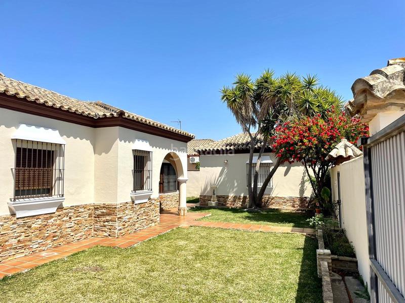 Foto 420b789e-339a-4e3c-b68f-03155857a945. Location chalet avec chauffage parking dans La Coquina Chiclana de la Frontera