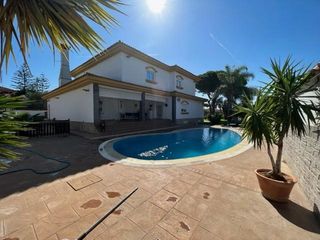 Chalet en Las Lagunas - Campano. Villa leman de lujo