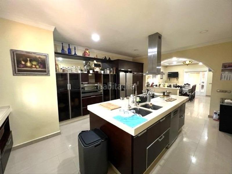 Foto f1634226-0c75-4c84-a2e2-ff50153e998f. Xalet amb calefacció aparcament piscina a Las Lagunas - Campano Chiclana de la Frontera