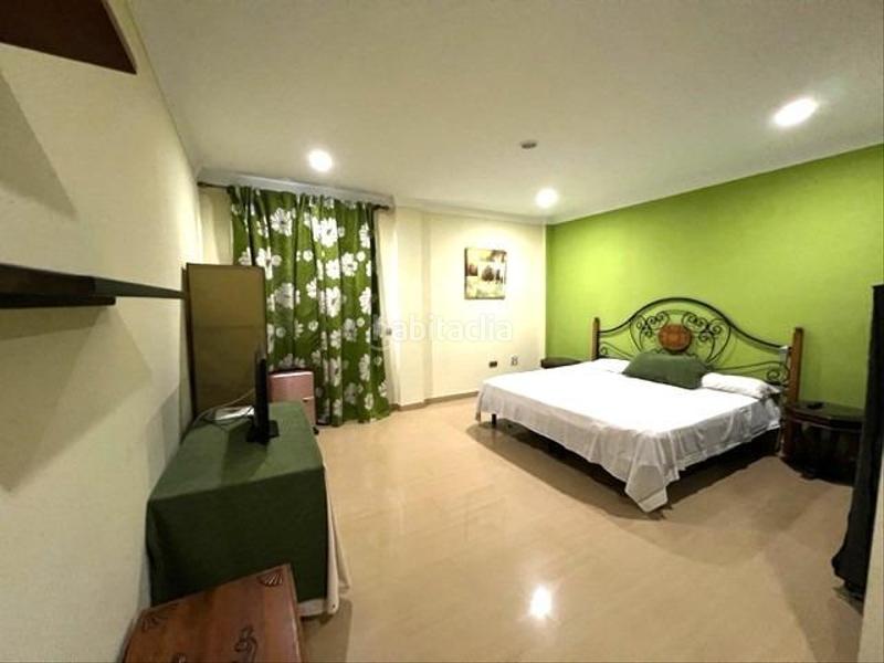 Foto f88022f4-b777-4a8e-a579-38f1e5b8f9df. Xalet amb calefacció aparcament piscina a Las Lagunas - Campano Chiclana de la Frontera