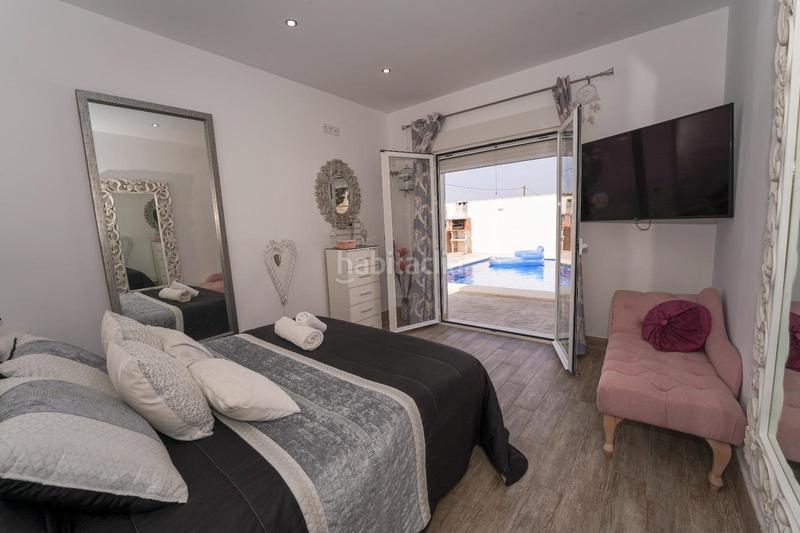 Foto 3588c9d5-55b6-40f6-88ba-425b203dd655. Alquiler chalet villa encanto en Núcleo urbano Chiclana de la Frontera