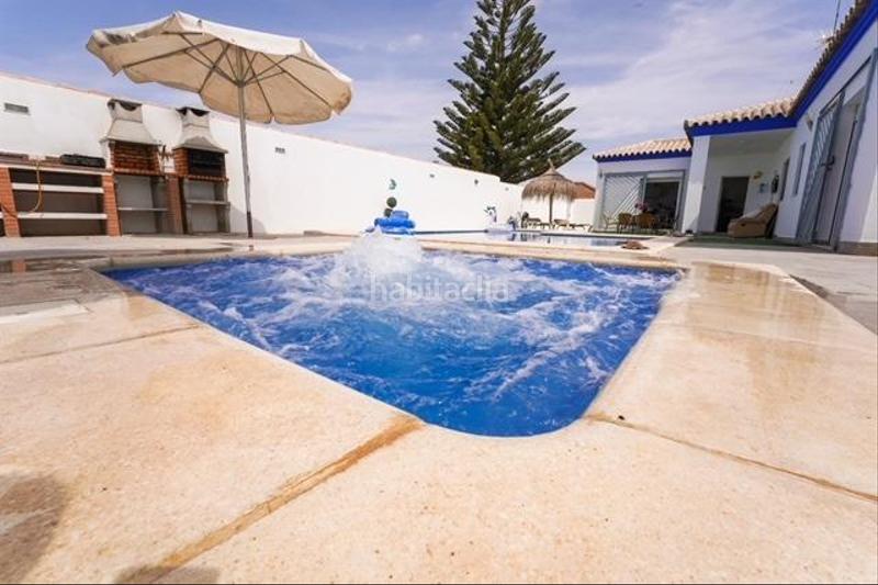 Foto 5605336f-5181-4207-b734-e667b56fe747. Location chalet avec piscine dans Núcleo urbano Chiclana de la Frontera