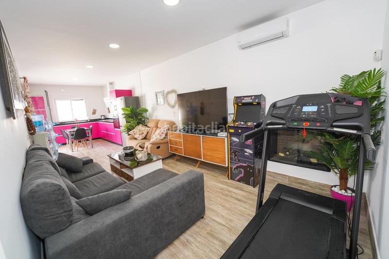 Foto 11cf7e33-5509-40c8-9abc-de213a9eb0db. Rent chalet with pool in Núcleo urbano Chiclana de la Frontera