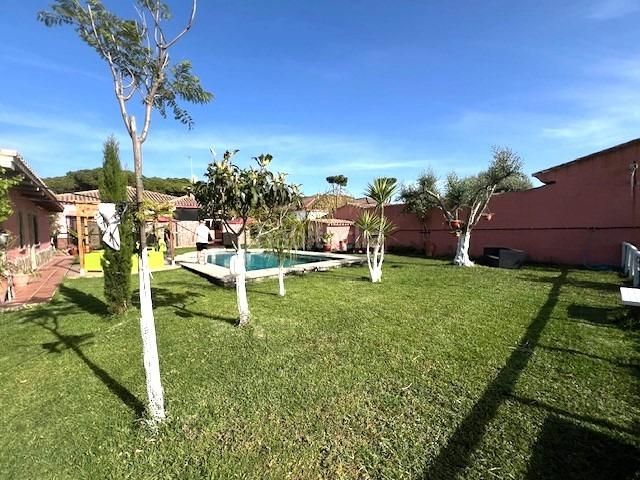 Foto 5a45c085-b066-4b8c-959f-164df79fe9a8. Xalet amb calefacció piscina a Las Lagunas - Campano Chiclana de la Frontera
