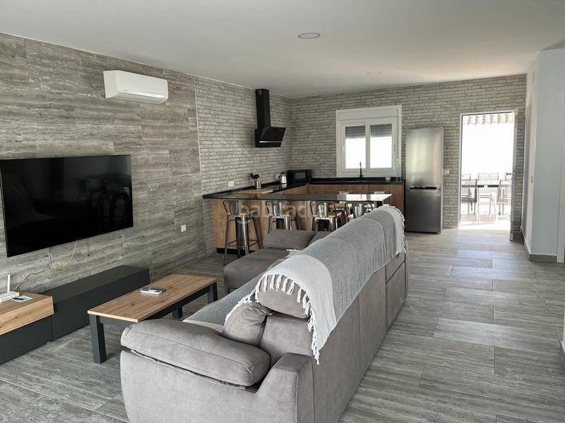 Foto 1b017e6a-cdb0-46cf-919f-6806ae4430bd. Xalet amb calefacció aparcament piscina a Las Lagunas - Campano Chiclana de la Frontera