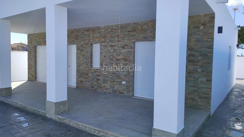Foto e9852aa2-f6b6-4a7a-aaa3-a3c611386cbd. Xalet amb calefacció aparcament piscina a Las Lagunas - Campano Chiclana de la Frontera