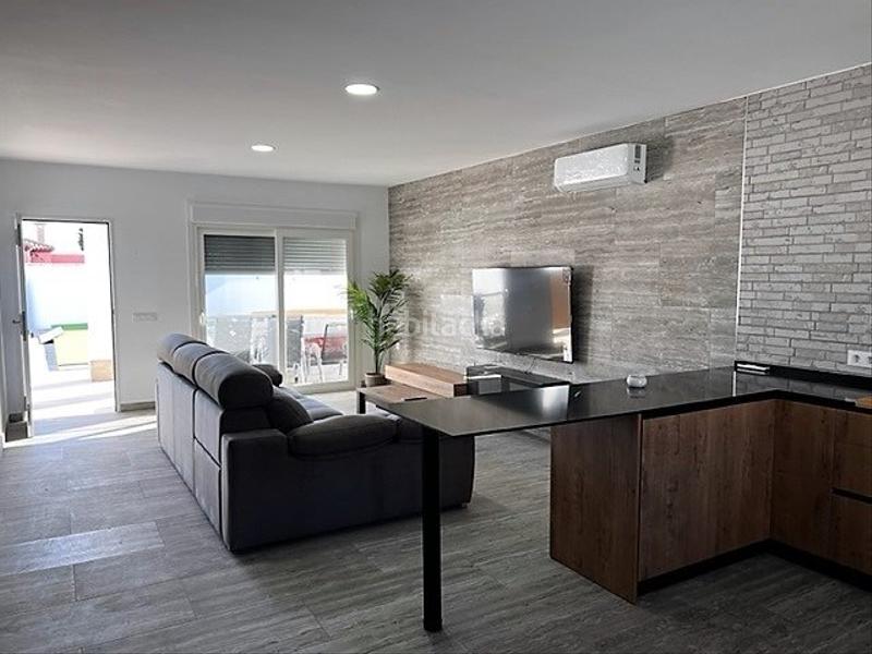 Foto f880b566-903e-43f5-9d15-203f2c5c2f2b. Xalet amb calefacció aparcament piscina a Las Lagunas - Campano Chiclana de la Frontera