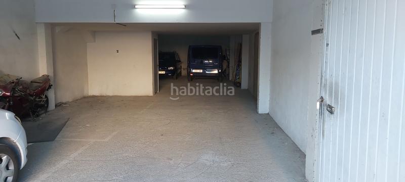 Foto f35c216b-481d-4bb8-843d-7f3c9d95340d. Car parking in Torrefiel Valencia