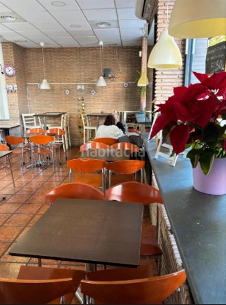 Foto 744d2d47-afd2-4fdc-bb84-06cb659efc55. Traspaso local comercial magnifico local esquinero en zona zaidia en Valencia