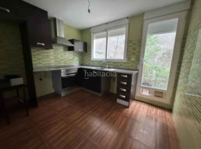 Foto 0a69eac7-d27e-4422-b5a6-2181ac5b5bfd. Affitto chalet con parcheggio piscina in Serra