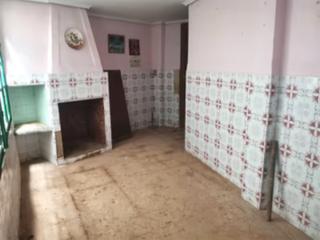 Casa adossada a Centro. Casa para reformar en chiva