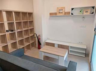 Rez-de-chaussée  Carrer del riu bidasoa. Estudio en bajo zona torrefiel
