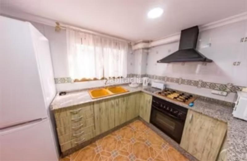 Foto 350edc49-bcec-49af-8c0d-cd75d02a59ca. Chalet dans El Perellonet Valencia