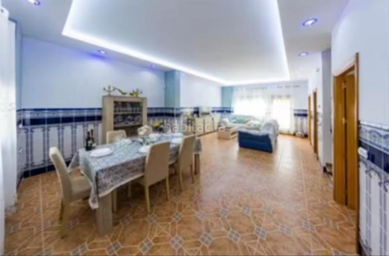 Foto fb259145-f462-44c6-ba7d-d45434e41608. Chalet dans El Perellonet Valencia