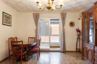 Pis en Zona Avenida al Vedat. Piso de 4 habitaciones en torrent