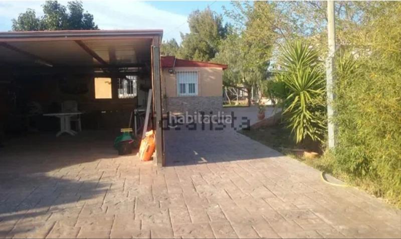 Foto fa0791cc-d0c4-41fc-9cf2-16b0e8eb9cb0. Xalet amb aparcament piscina a Parque de la Bombilla Llíria