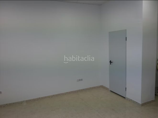 Foto a10f3858-b1c5-483c-87e9-c1313da49b54. Local comercial a Benimàmet Valencia