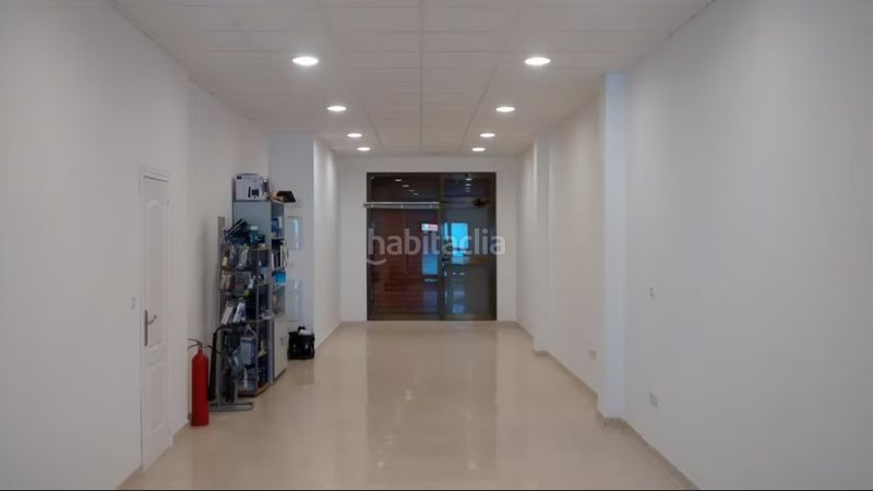Foto f4292cda-815d-4c4b-9e51-8842a1fe3835. Local comercial a Benimàmet Valencia