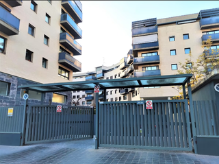 Aparcament cotxe a Nou Benicalap. Plaza de garaje  economica en nou benicalap