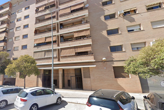 Aparcament cotxe a Nou Benicalap. Plaza de garaje economica en benicalap