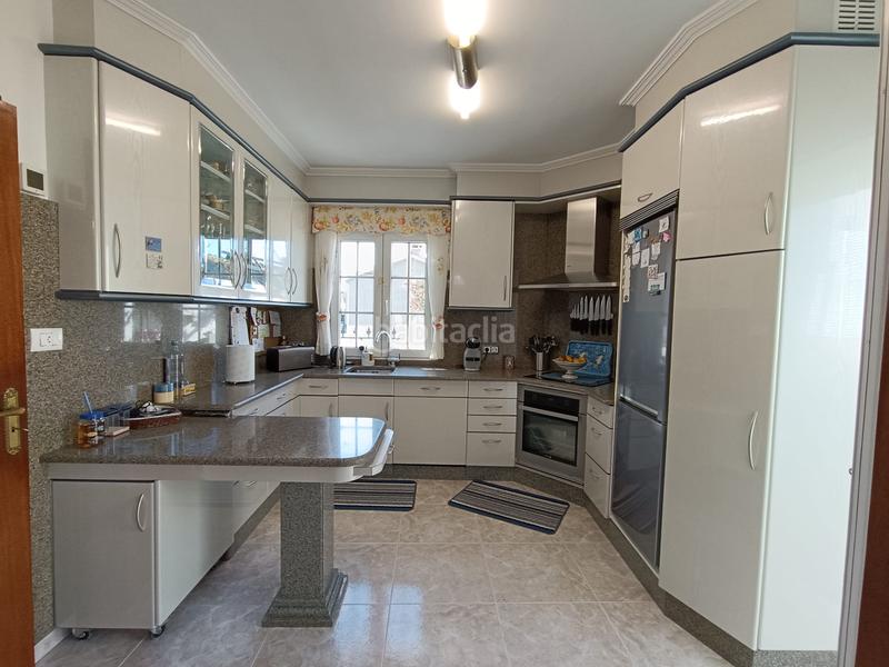 Foto f5c690d6-dce9-44f8-ba95-8f6c2b827358. Chalet con riscaldamento parcheggio in Dorrón Sanxenxo