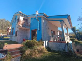 Chalet  Lugar freixeiro. Se vende precioso chalet a un paso de sanxenxo !!!