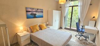 Rent Flat in Carrer de la diputaci 203. Pisazo estudiantes  4 hba enormes