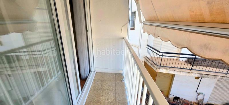 Foto 13e1f86e-4da4-43c9-8c92-5d698b955e48. Alquiler piso en carrer de monturiol 19 piso acogedor en playa en Calafell