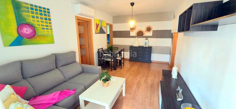 Foto 5727c744-bb08-4c6b-9ad5-346c8ae55ea0. Alquiler piso en carrer de monturiol 19 piso acogedor en playa en Calafell