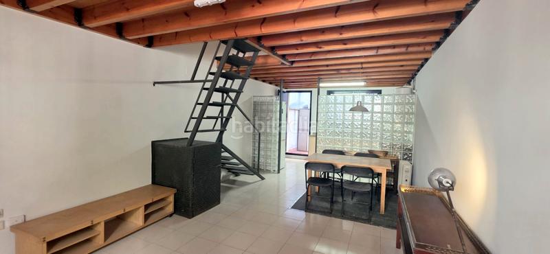 Foto 1a575aa5-9099-4e15-8ae4-f6d8433d52dc. Duplex in carrer de les carretes 32 in Raval Barcelona