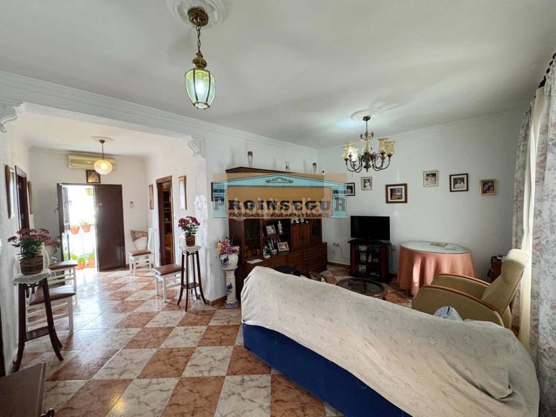 Foto d151a8db-ac94-403a-a208-3b0fe5cd2e38. Casa adossada a calle concepción 37 a Cártama pueblo Cártama