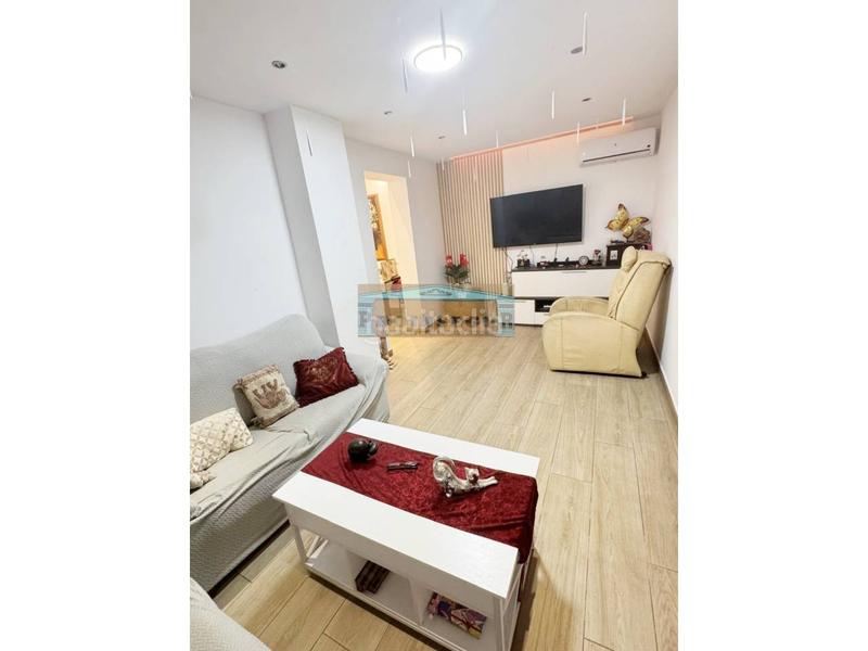 Foto 4c09e415-aad2-43d1-821e-673154cc493a. Casa a Centro Alhaurín el Grande